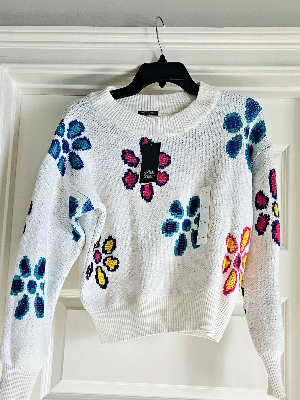 wild fable White Crewneck Sweater with Multicolor Floral Knit